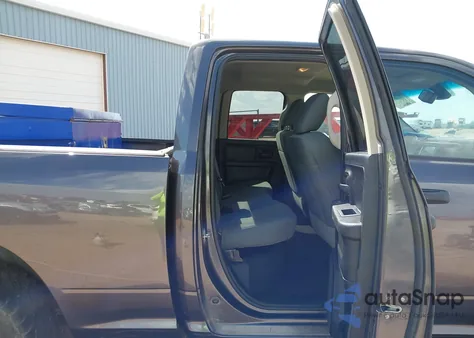 2019 Ram 1500 Classic Tradesman 4X2 6'4 Box из США, поврежденный, VIN 1C6RR6FT5KS741972